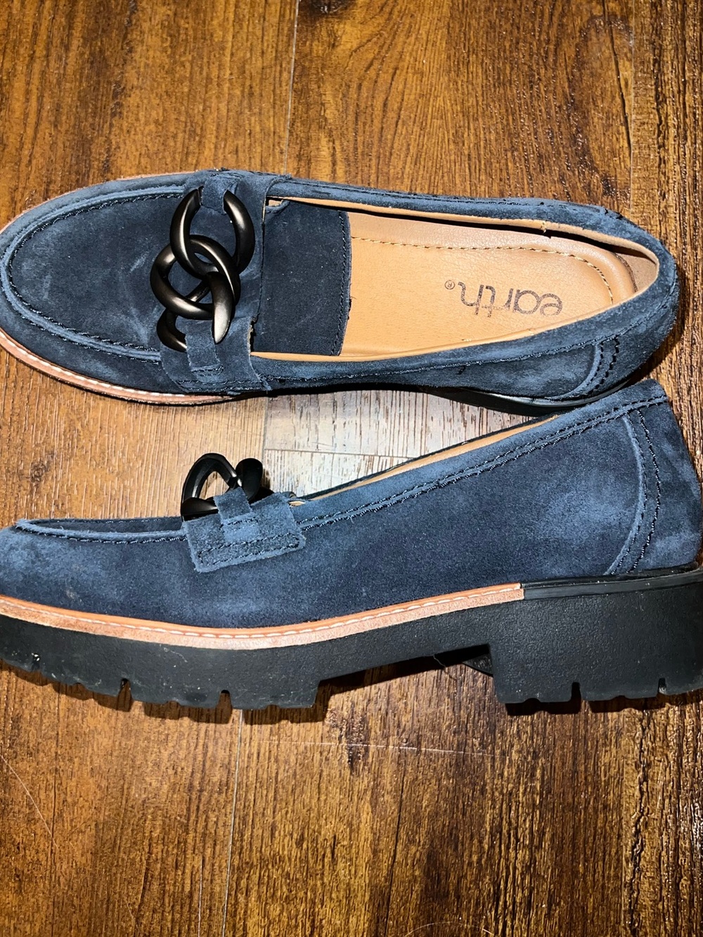Earth Navy Blue Suede Zalor Chain Detail Lug Sole Slip On Loafers Women’s Size 8 - Picture 6 of 13